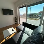 Ujo Marko Sea View House, Prázdninový dům