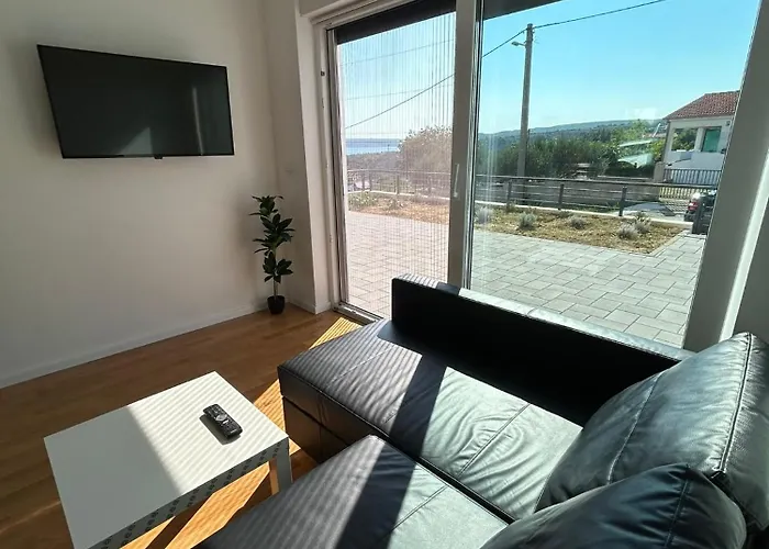 Ujo Marko Sea View House, Vikendica