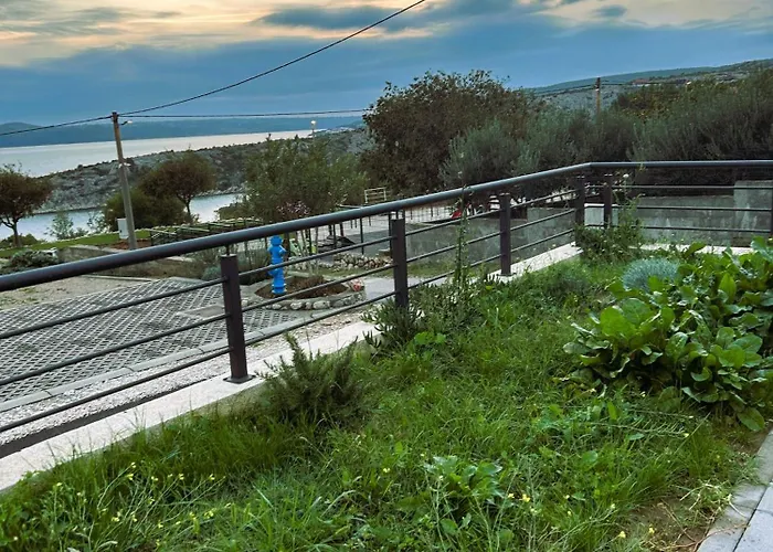 Ujo Marko Sea View House, Casa vacanze *