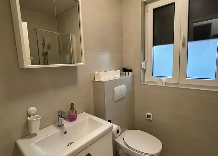 Ujo Marko Sea View House, * Maslenica