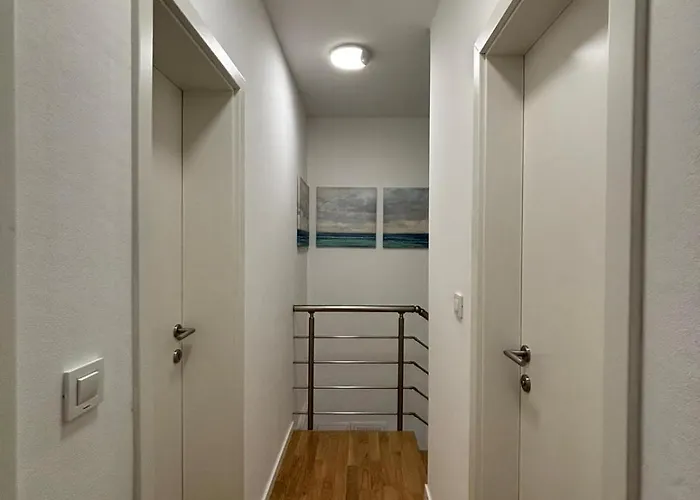 Дом отдыха Ujo Marko Sea View House, *