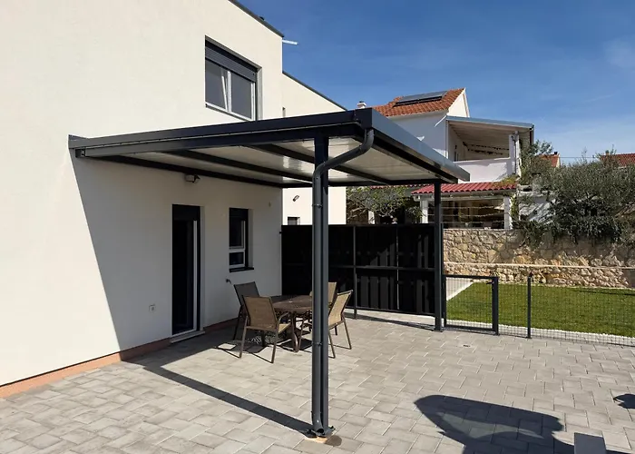 Casa vacanze Ujo Marko Sea View House, *