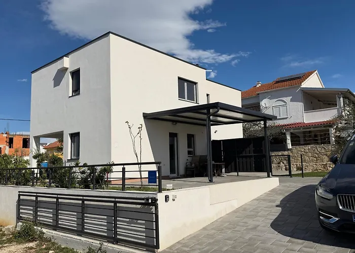 Ujo Marko Sea View House, Casa vacanze *