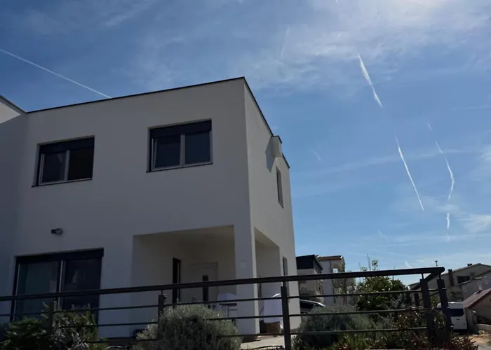 Ujo Marko Sea View House, Casa vacanze *