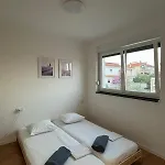 Ujo Marko Sea View House, Maslenica