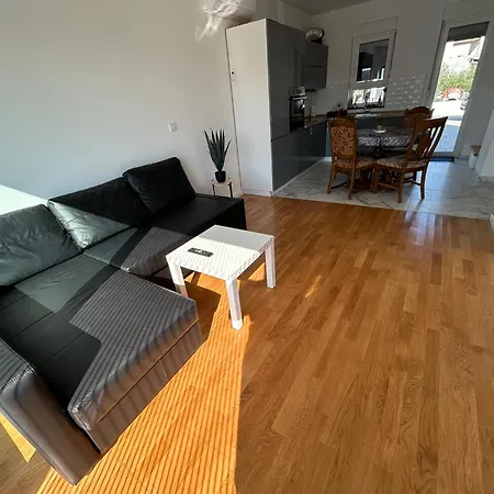 Ujo Marko House Maslenica
