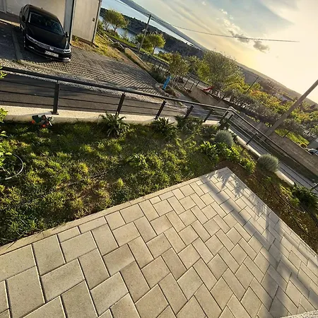 Ujo Marko Sea View House, * Maslenica