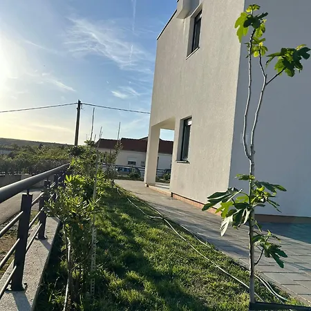 Ujo Marko Sea View House, Vakantiehuis