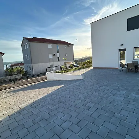 Ujo Marko House Holiday home Maslenica