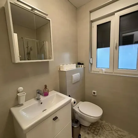 Ujo Marko Sea View House, * Maslenica