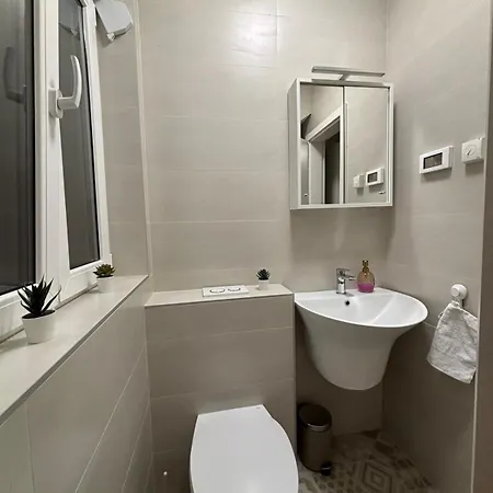 度假居 Ujo Marko Sea View House, 马斯莱尼察