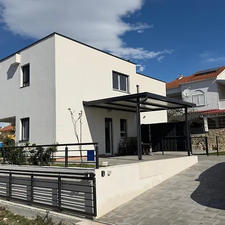 Ujo Marko Sea View House, 度假居 *