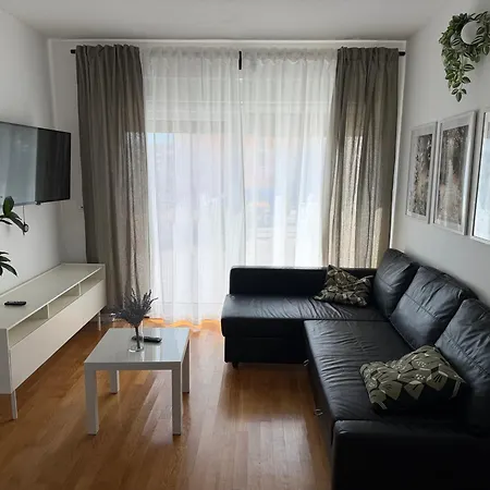 Ujo Marko Sea View House, Vikendica *
